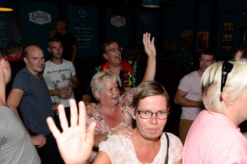 ../Images/Kroegentocht Zomercarnaval Noordwijkerhout 140.jpg